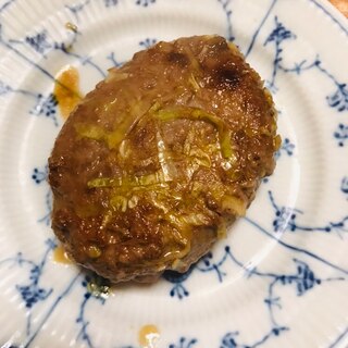 キャベツ入りハンバーグ